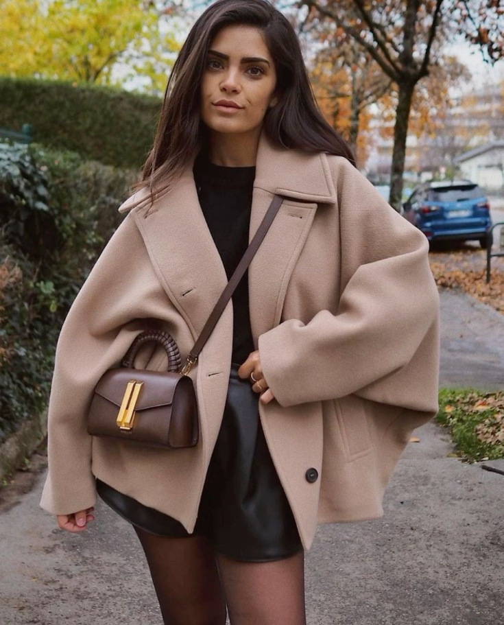 Cornelia | Damen Kurzer einreihiger Winter Mantel Oversize