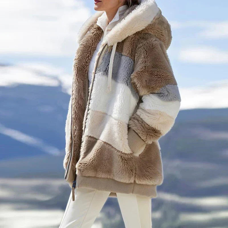 Ruth | Damen Flauschige Winterjacke mit lockerer Passform gestreift