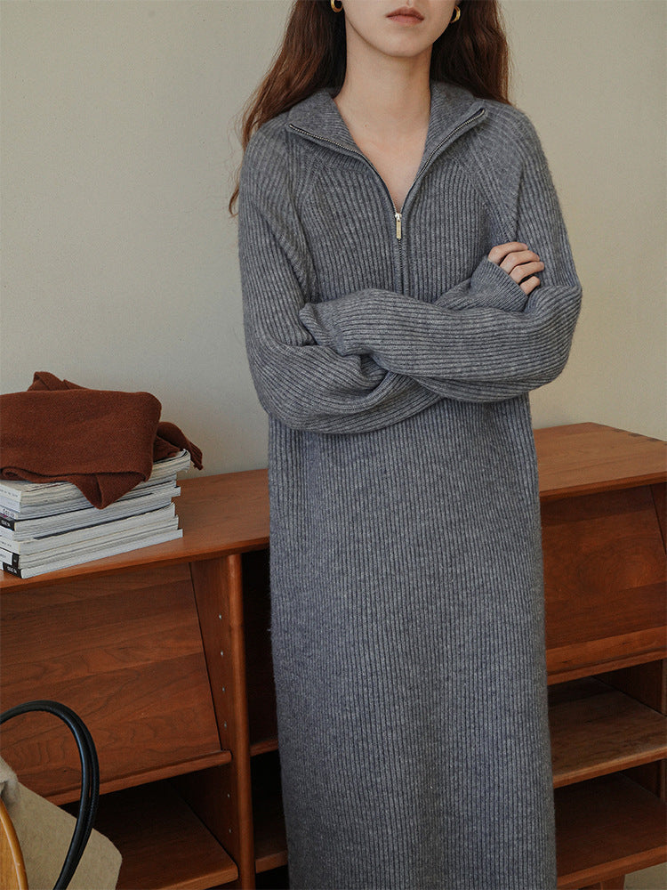 Sofia | Damen Zopfmuster Halbzip Midi Strickkleid